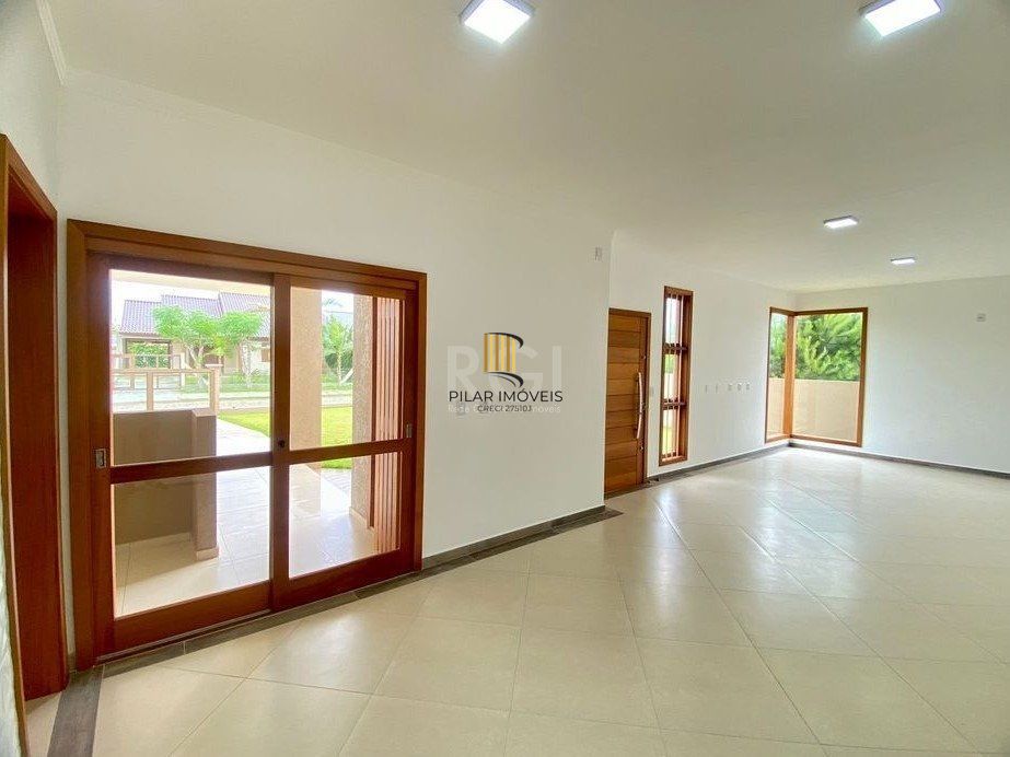 Excelente, espaçosa e aconchegante casa no Litoral de Arroio do Sal, no Bairro Balneário Vista Alegre.