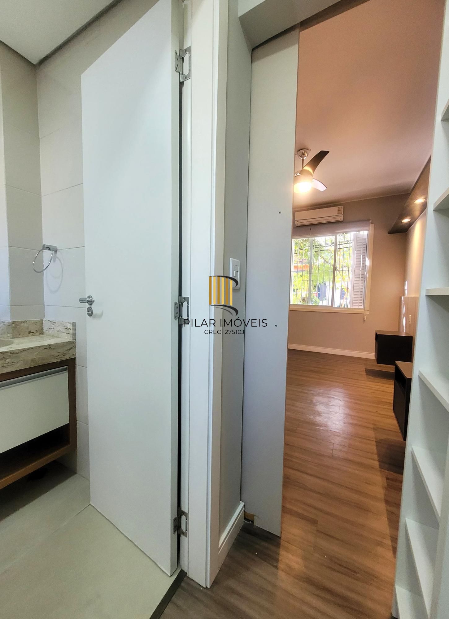 Lindo apartamento 2 dormitórios todo Reformado no Bairro Moinhos.