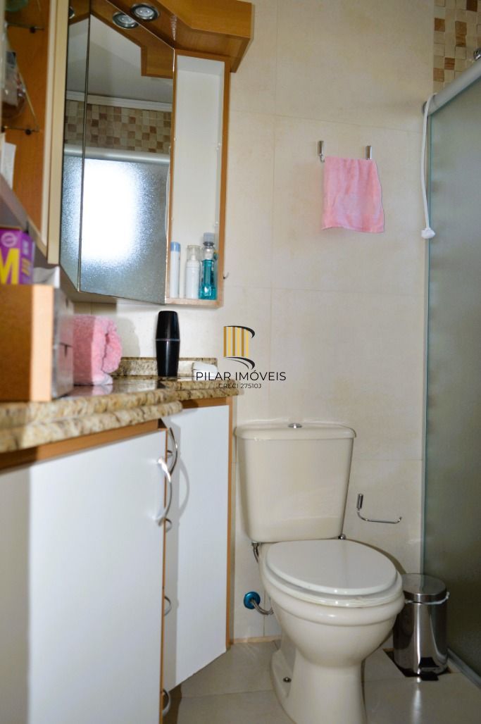 Impecável apto. 2 dormitórios -1 suíte, semimobiliado com linda vista e próximo ao Catamarã no Centro de Guaiba