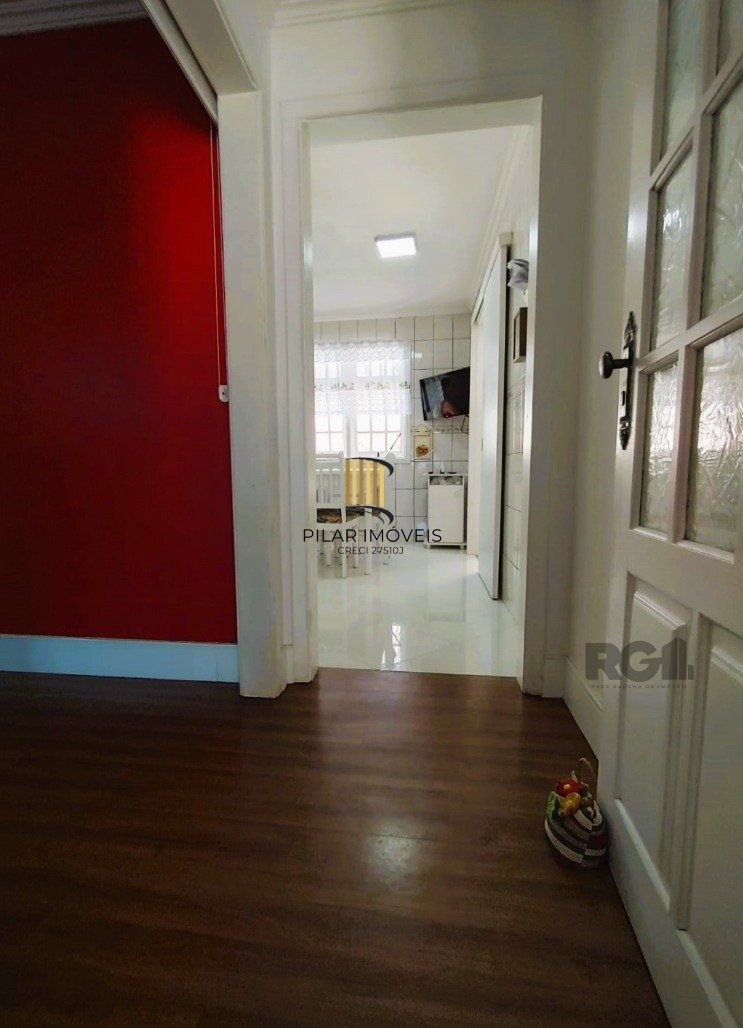 Casa 3 dormitórios no bairro Vila Cachoeirinha