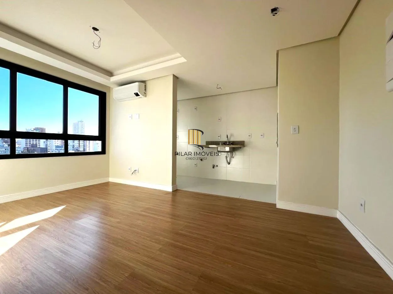 Apartamento 1 dormitório com vaga no Mont´t Serrat