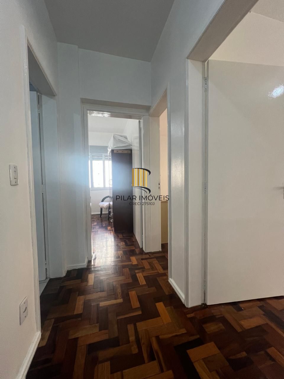 EXCELENTE E AMPLO APARTAMENTO 3 DORMITÓRIOS NO CENTRO - MUITA LUZ E O MELHOR DA VIDA URBANA!