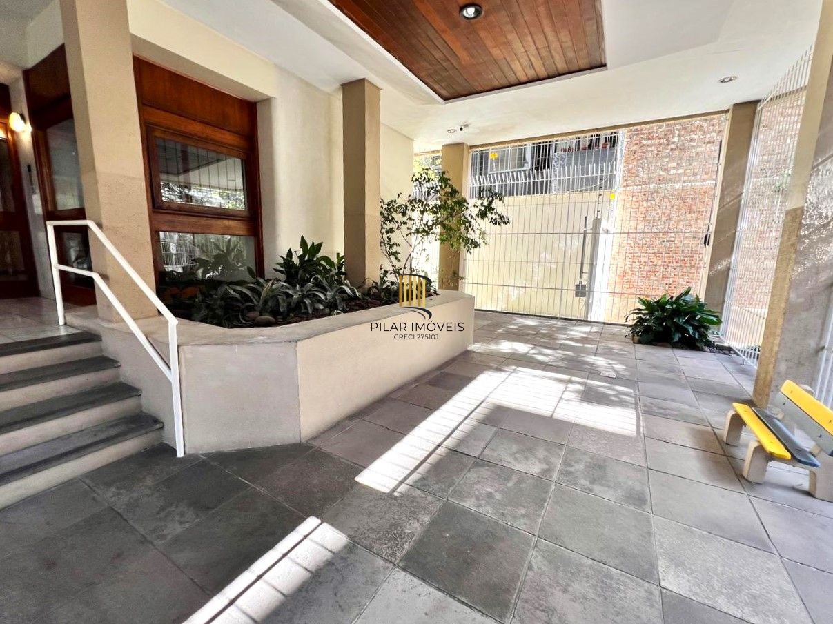 Excelente apartamento 2 dormitórios reformado no Bom Fim