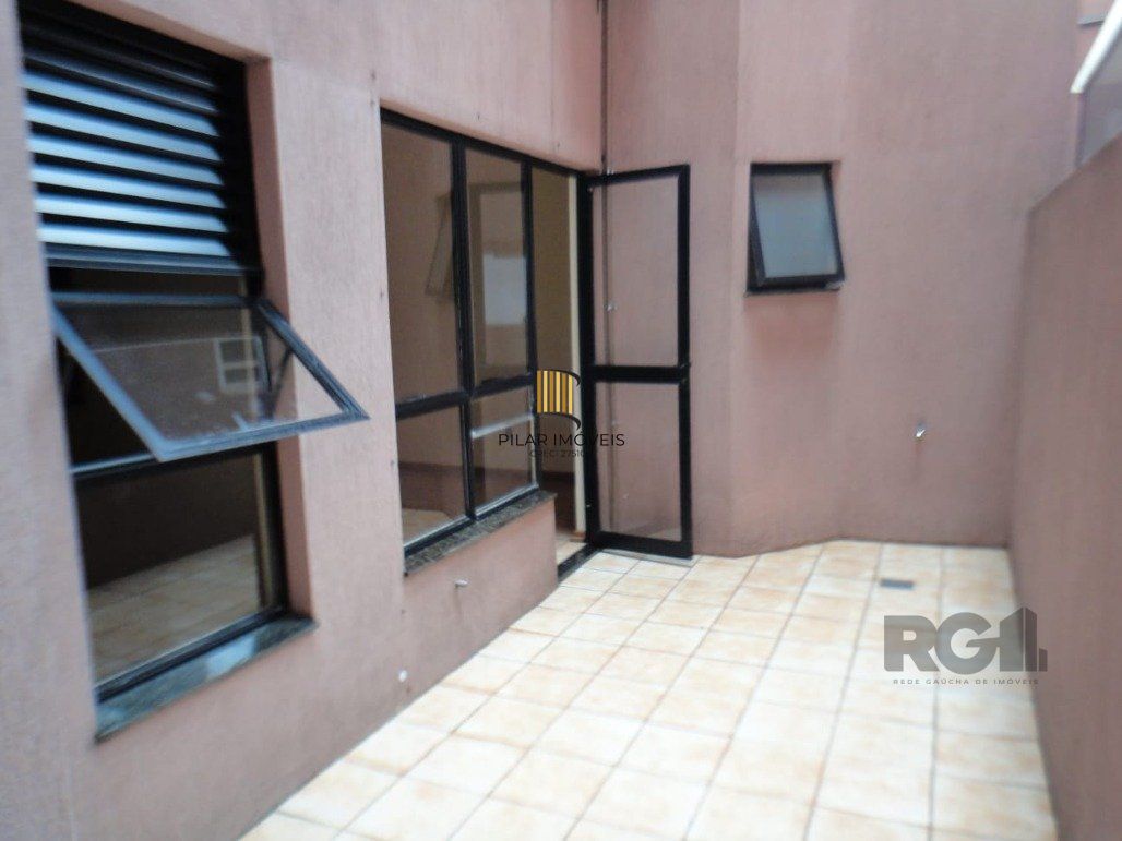 EXCELENTE SALA COMERCIAL COM GARDEN E VAGA EM FRENTE AO BRICK DA REDENÇÃO