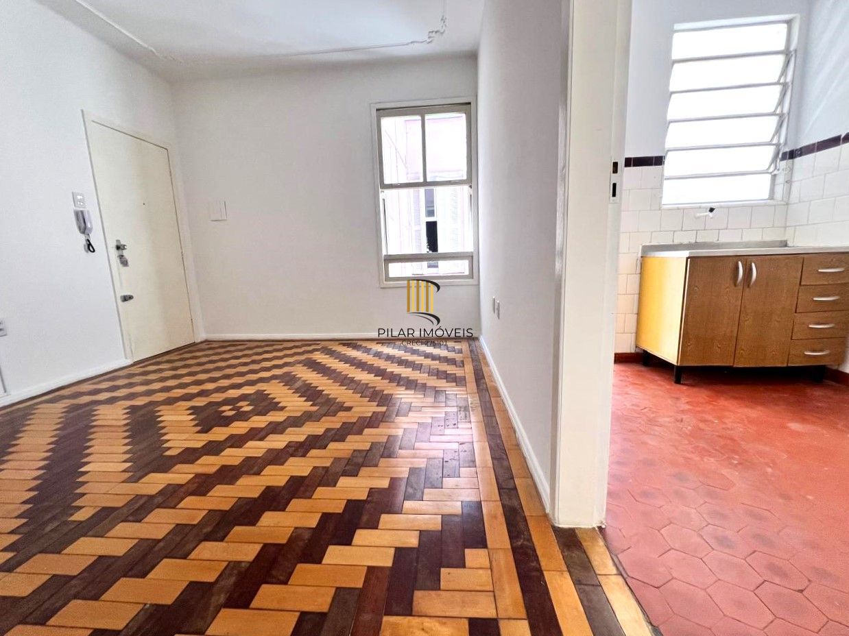 Apartamento 2 dormitórios na João Telles