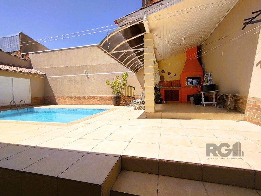 Casa 3 dormitórios no bairro Vila Cachoeirinha
