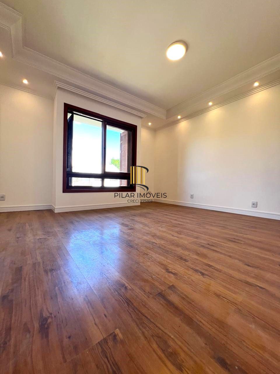 INCRÍVEL CASA COM LAREIRA E ESPAÇO GOOURMET EM CONDOMINIO NO BAIRRO IPANEMA!