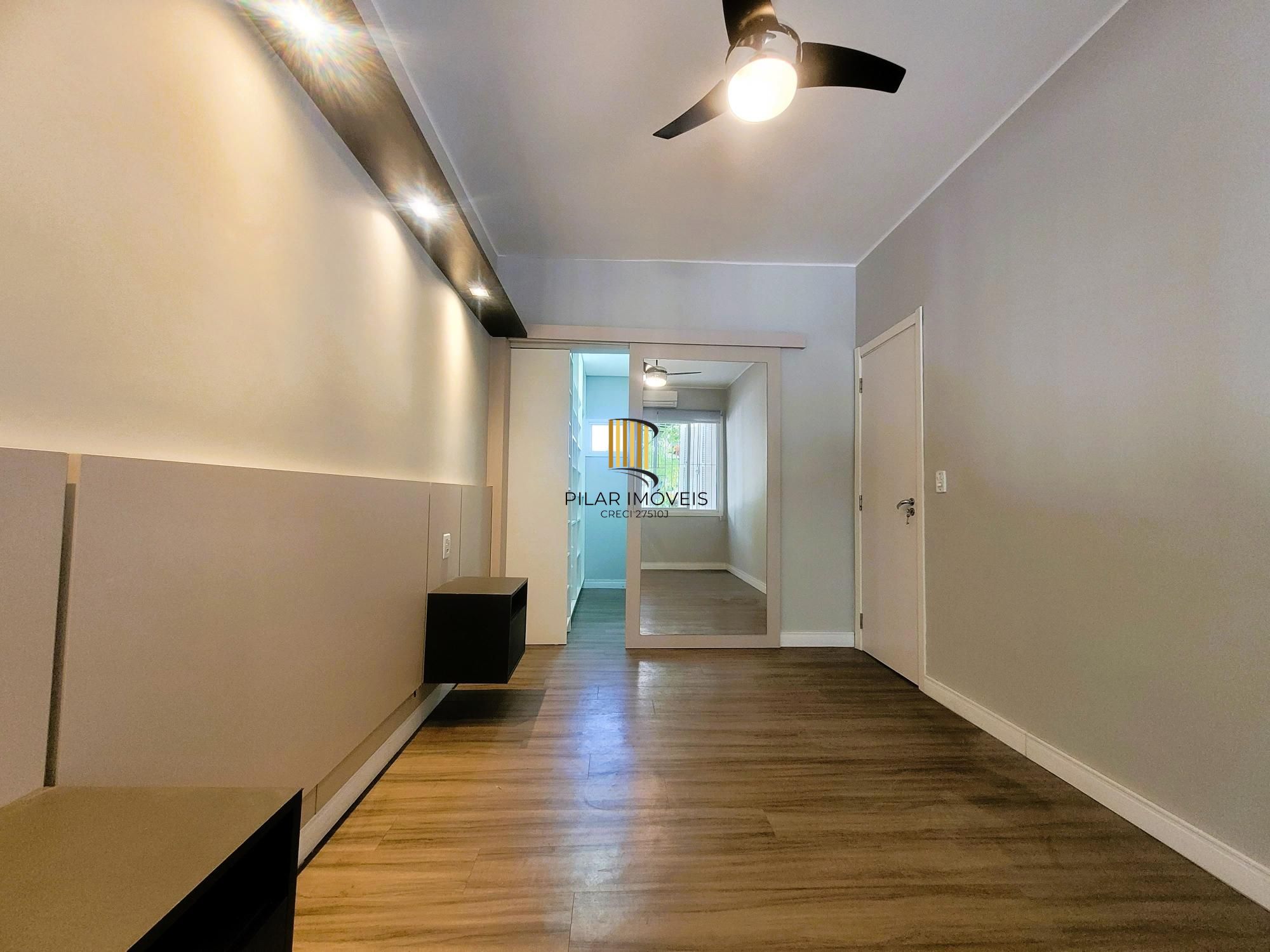 Lindo apartamento 2 dormitórios todo Reformado no Bairro Moinhos.