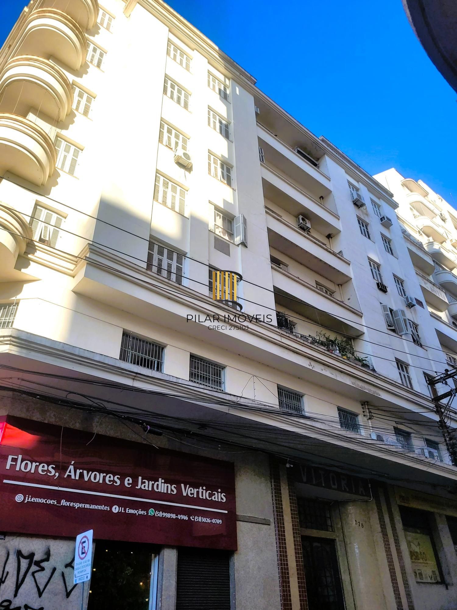 Excelente apartamento 2 dormitórios com  vista espetacular e sacada  na Rua :Dr. Barros Cassal .