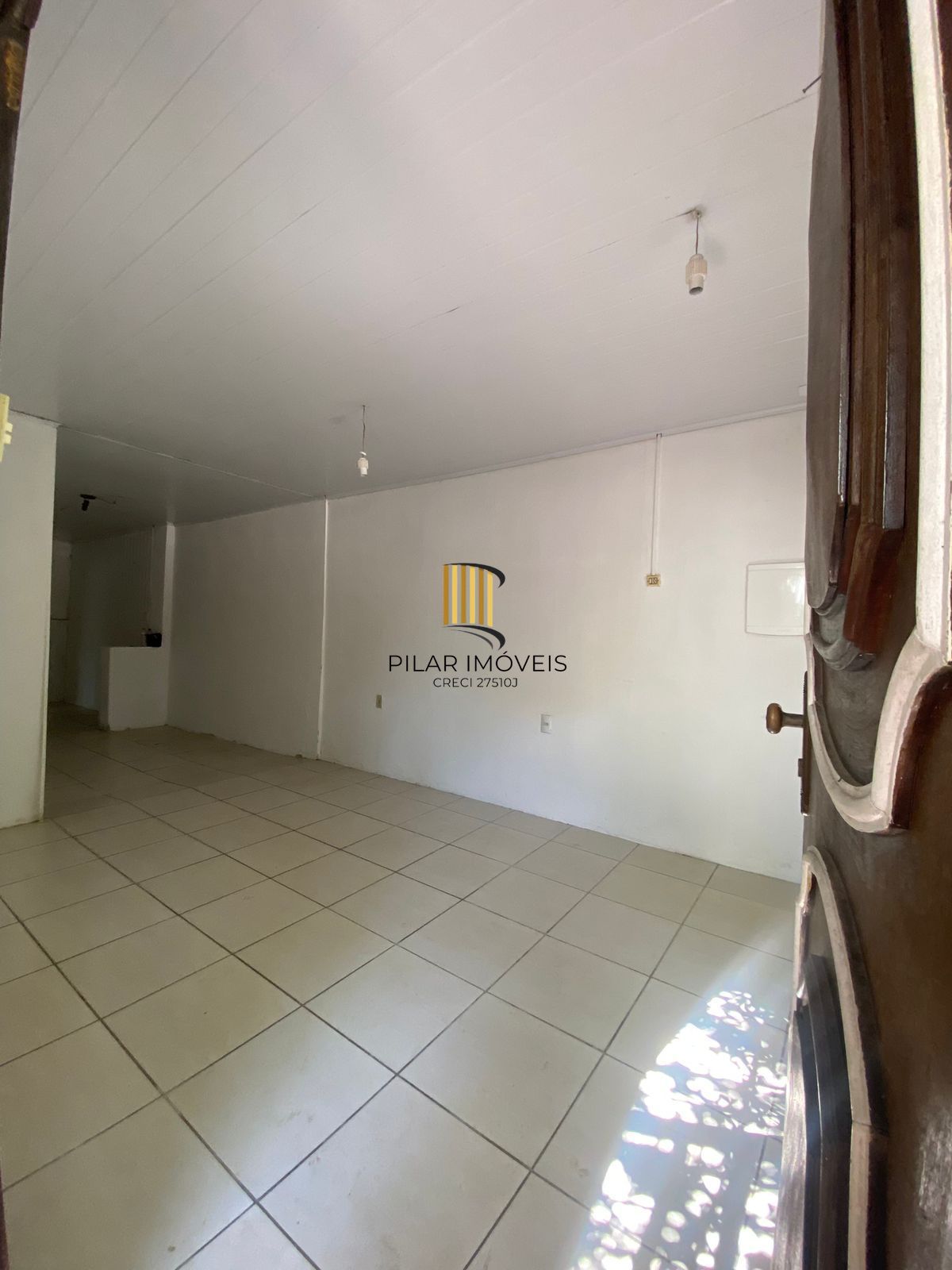 CASA AMPLA E ESPAÇOSA NO BAIRRO GLÓRIA EM PORTO ALEGRE.