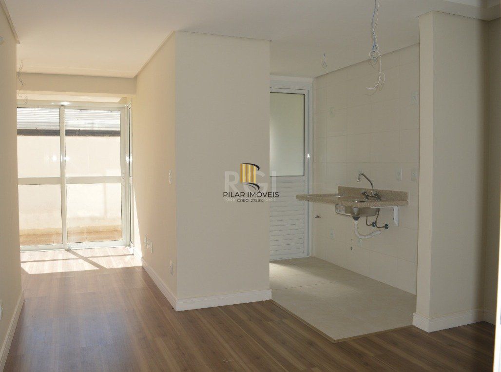 1 Dormitório c/garden, suíte, lavabo, churrasqueira e 1 Box, próximo ao Fórum.