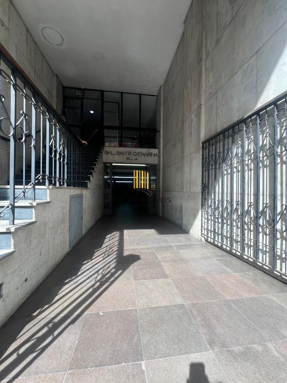 EXCELENTE E AMPLO APARTAMENTO 3 DORMITÓRIOS NO CENTRO - MUITA LUZ E O MELHOR DA VIDA URBANA!