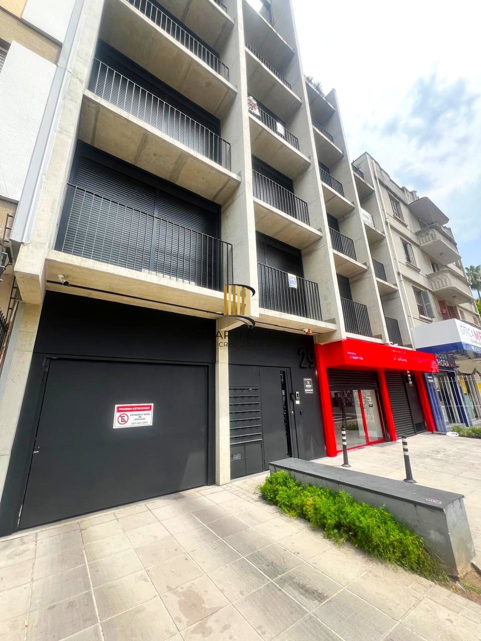 STUDIO SEMIMOBILIADO NA AV. VENÂNCIO AIRES PRÓXIMO AO HPS, UFRGS, HOSP. CLINICAS, COLÉGIO MILITAR!