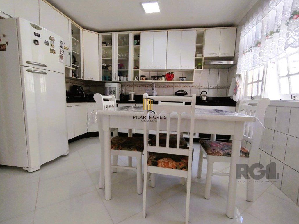 Casa 3 dormitórios no bairro Vila Cachoeirinha