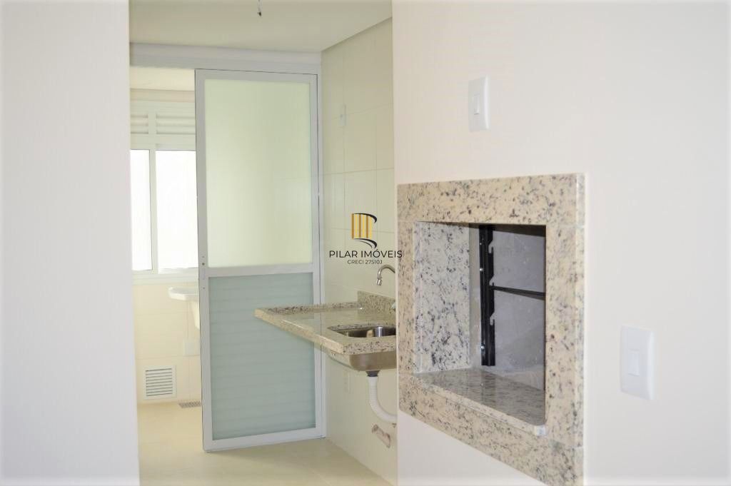 Apartamento 2 dormitórios com 1 suíte e box duplo de garagem no bairro Auxiliadora .