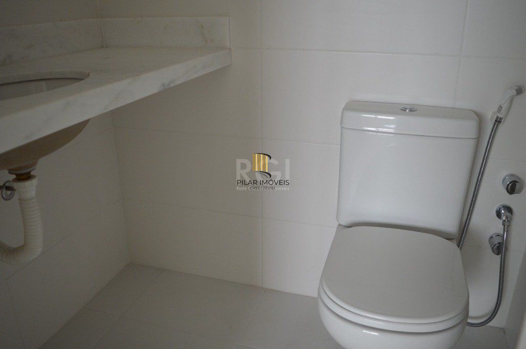 Apartamento 2 dormitórios com box duplo próximo ao Zaffari da Cabral