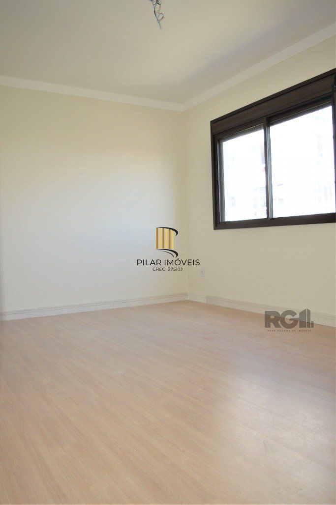 Lindo apartamento 2 dormitórios com 2 suítes, lavabo, vaga de garagem, amplo living 2 ambientes e cozinha com churrasqueira.