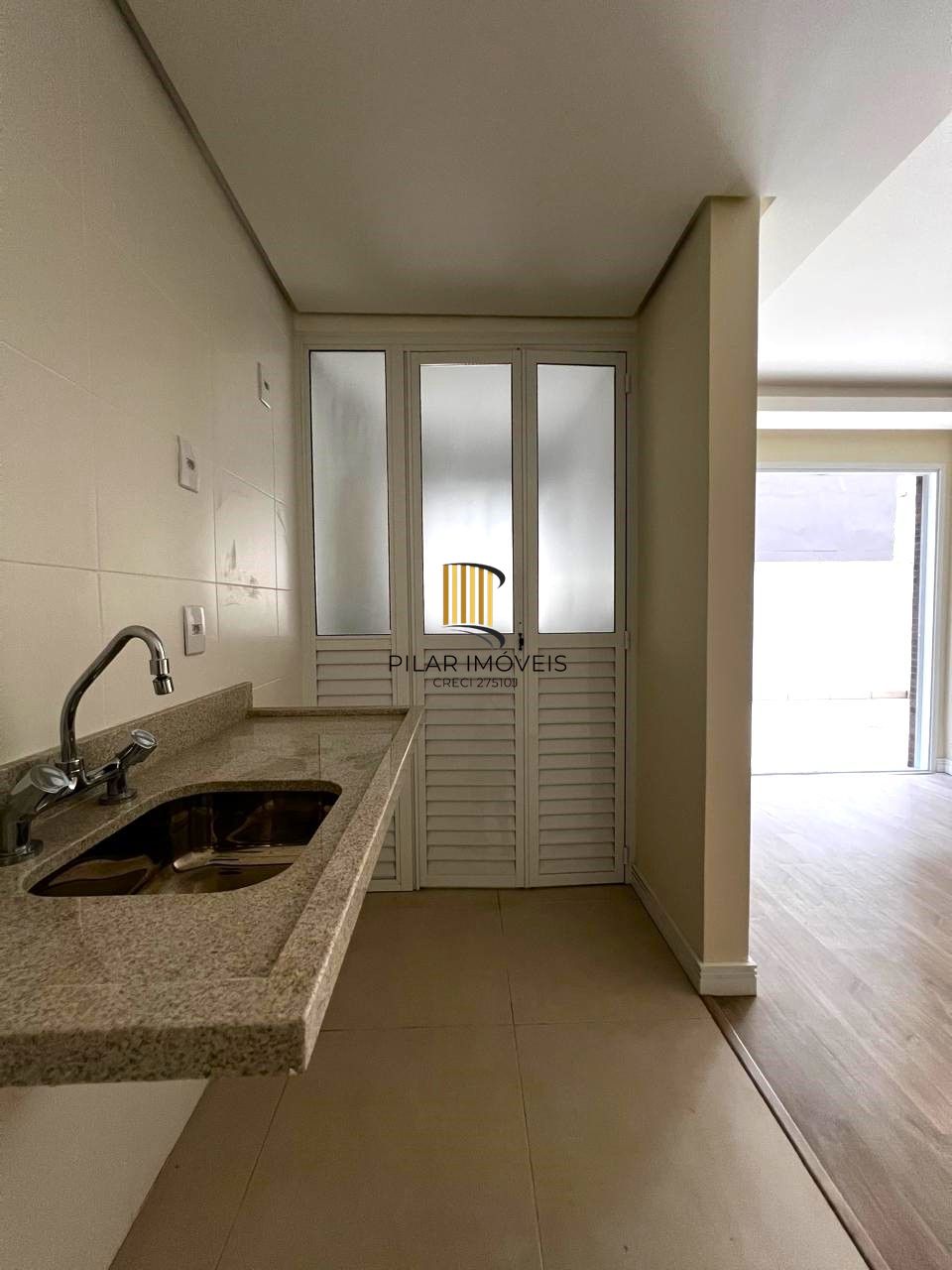 Apartamento GARDEN : 1 dormitório com suíte e excelente localização no Bom Fim