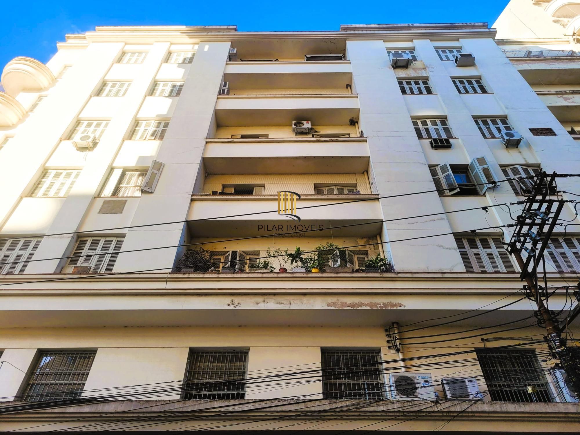 Excelente apartamento 2 dormitórios com  vista espetacular e sacada  na Rua :Dr. Barros Cassal .
