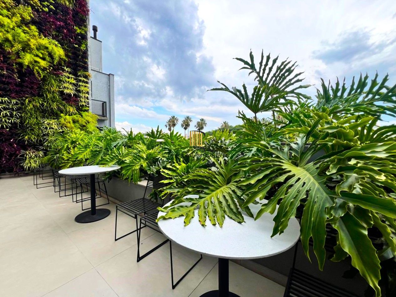 STUDIO SEMIMOBILIADO NA AV. VENÂNCIO AIRES PRÓXIMO AO HPS, UFRGS, HOSP. CLINICAS, COLÉGIO MILITAR!