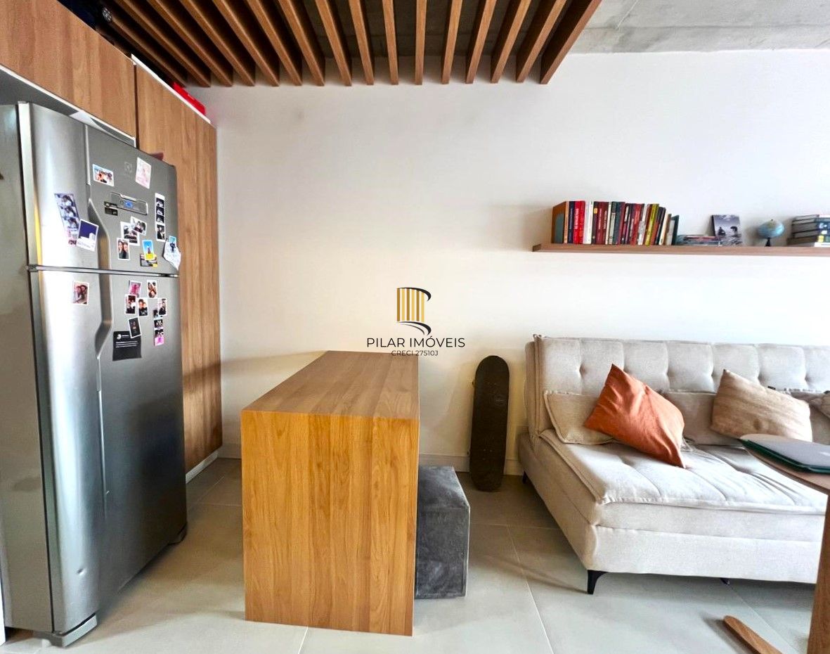 STUDIO SEMIMOBILIADO NA AV. VENÂNCIO AIRES PRÓXIMO AO HPS, UFRGS, HOSP. CLINICAS, COLÉGIO MILITAR!