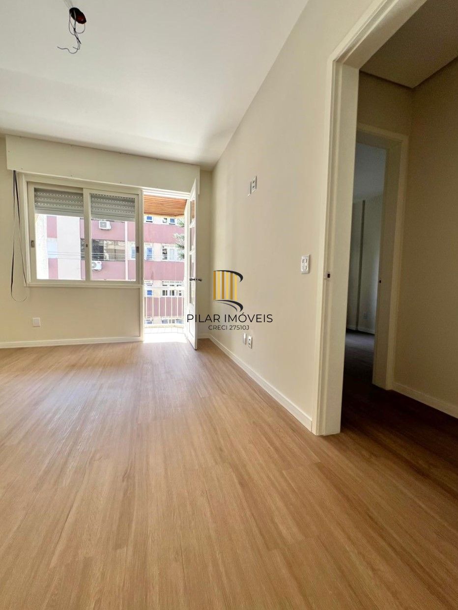 Excelente apartamento 2 dormitórios reformado no Bom Fim