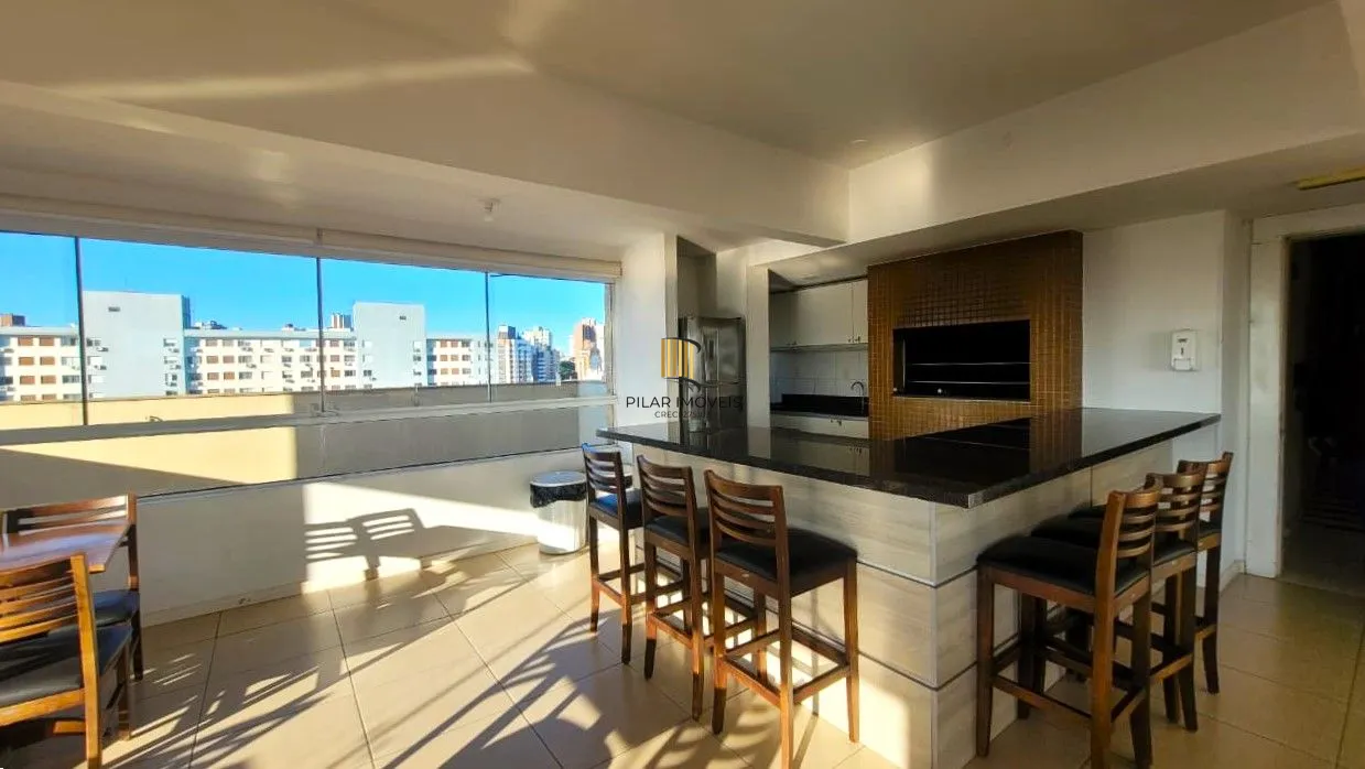Apartamento 1 dormitório mobiliado com vaga e infra no Bairro Santana