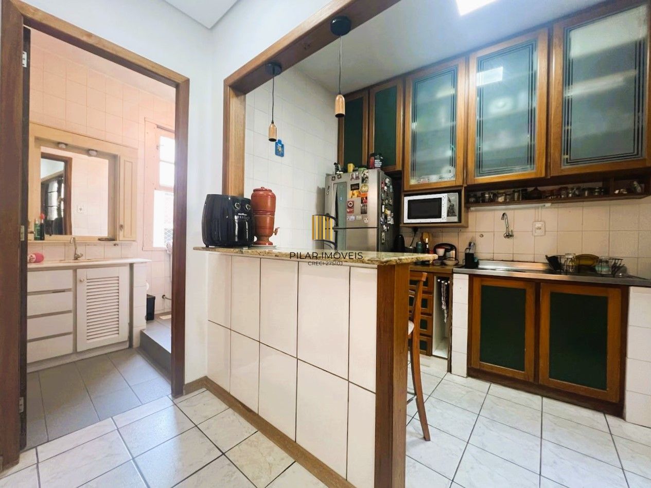 APARTAMENTO 3 DORMITÓRIOS NO BAIRRO BOM FIM PRÓXIMO A UFRGS E PARQUE REDENÇÃO.