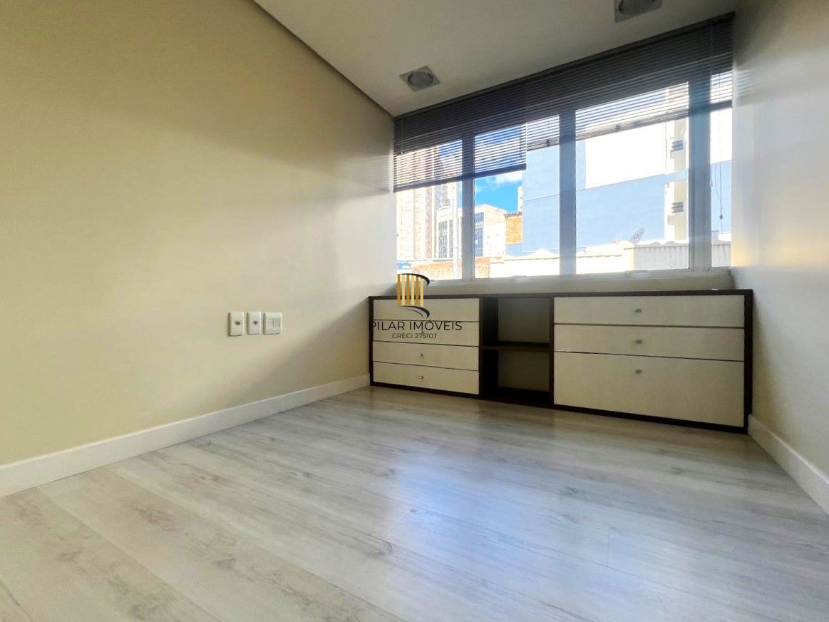 SALA COMERCIAL SEMIMOBILIADA COM VAGA, PARA VENDA OU LOCAÇÃO NO BAIRRO CENTRO HOSTÓRICO!