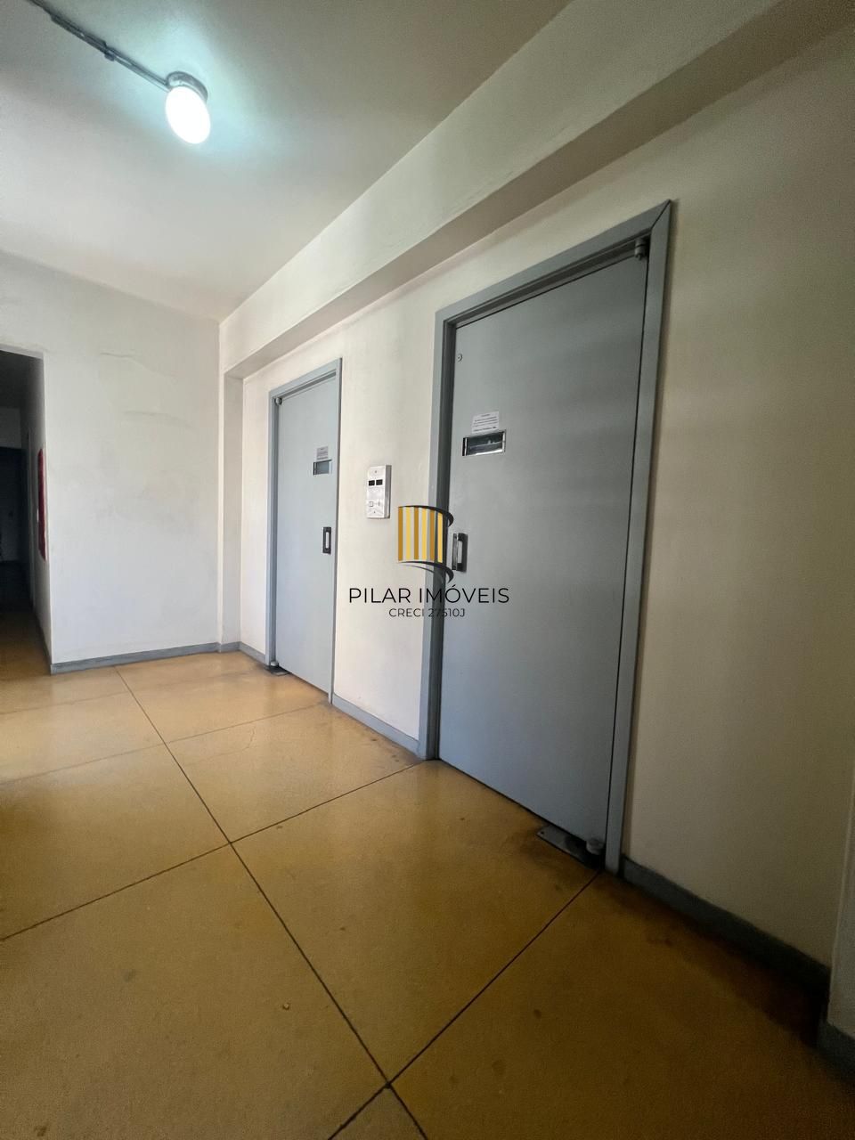 EXCELENTE E AMPLO APARTAMENTO 3 DORMITÓRIOS NO CENTRO - MUITA LUZ E O MELHOR DA VIDA URBANA!