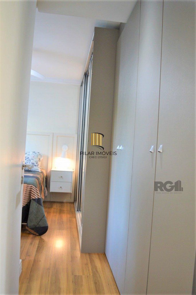 Excelente apartamento 2 dorm. sendo 1 suite, com terraço, churrasqueira, semimobiliado - 1 vaga dupla - Bairro Cidade Baixa