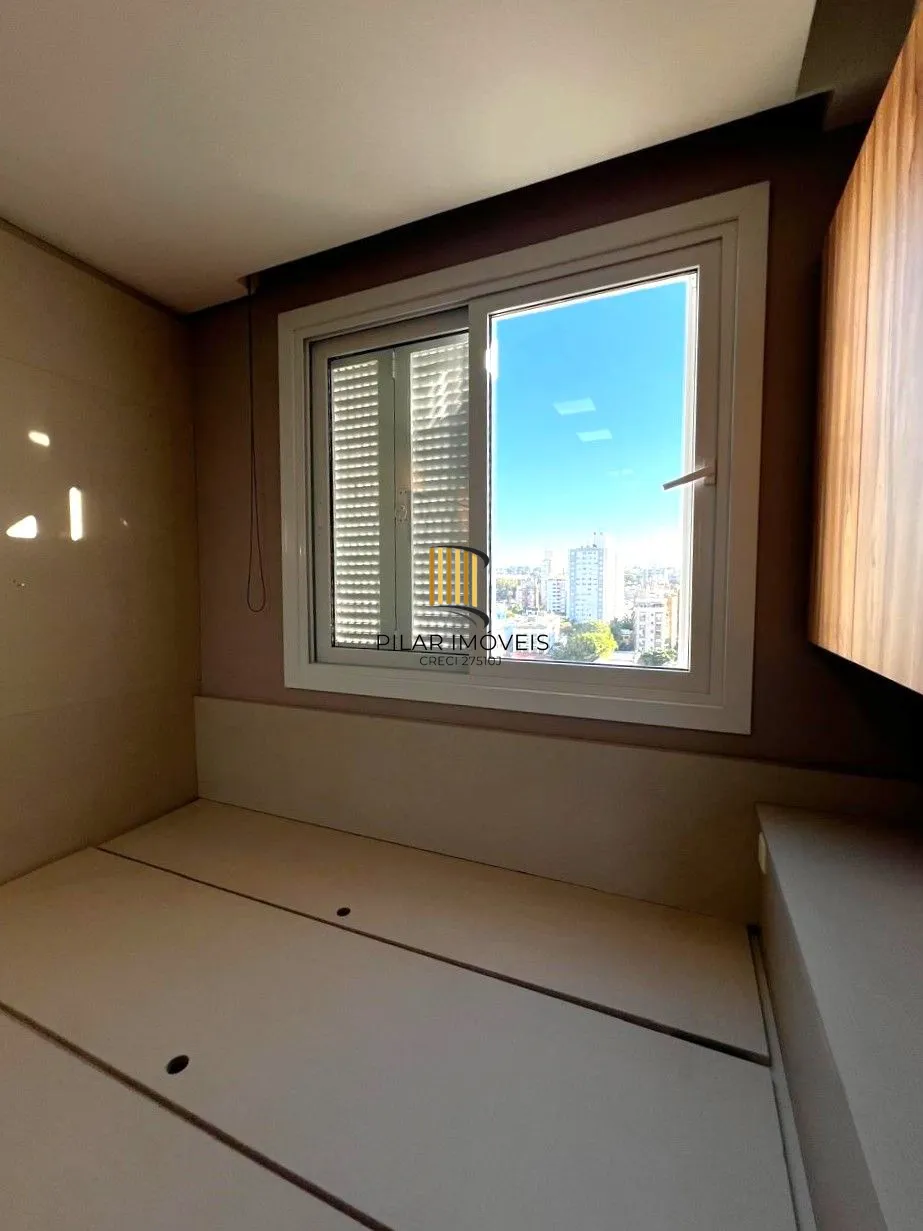 Apartamento 1 dormitório mobiliado com vaga e infra no Bairro Santana