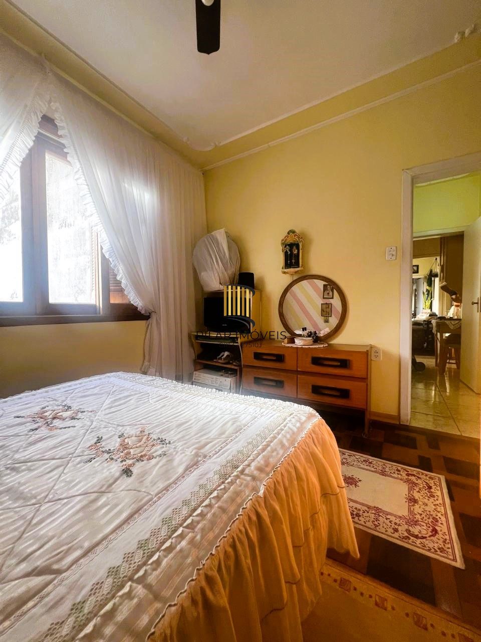 APARTAMENTO 2 DORMITÓRIOS COM VISTA DESLUMBRANTE NO CENTRO DA CIDADE.