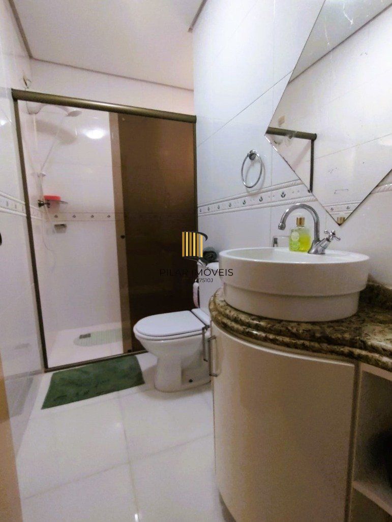 Casa 3 dormitórios no bairro Vila Cachoeirinha