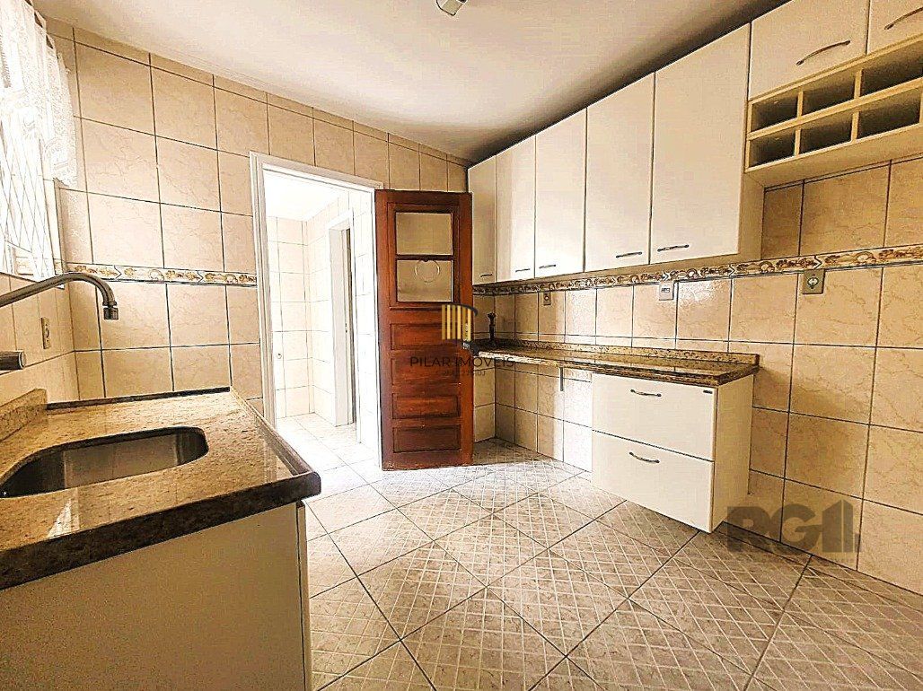 Excepcional apto. com excelente localização, na Rua Gomes Jardim 2 quartos com vaga.