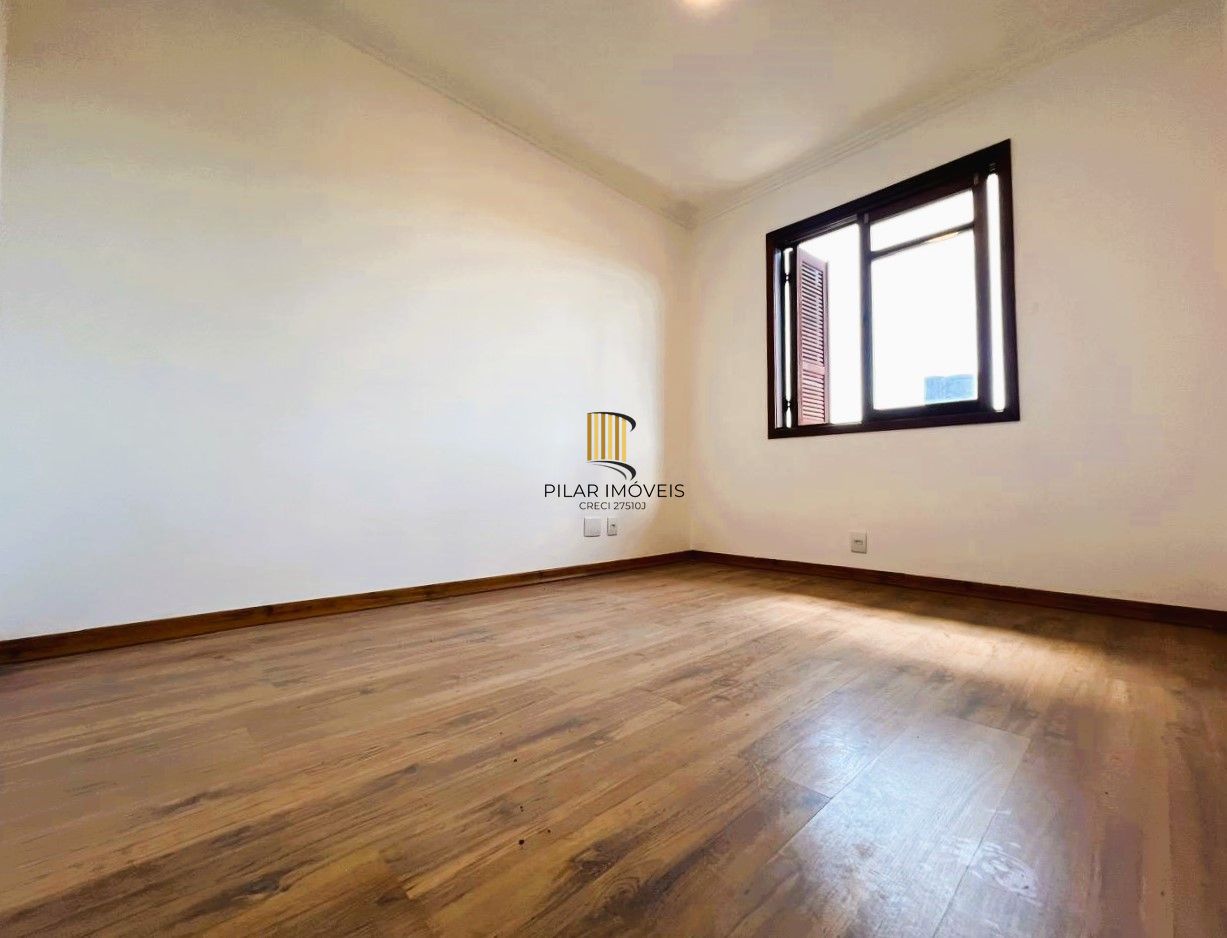 INCRÍVEL CASA COM LAREIRA E ESPAÇO GOOURMET EM CONDOMINIO NO BAIRRO IPANEMA!