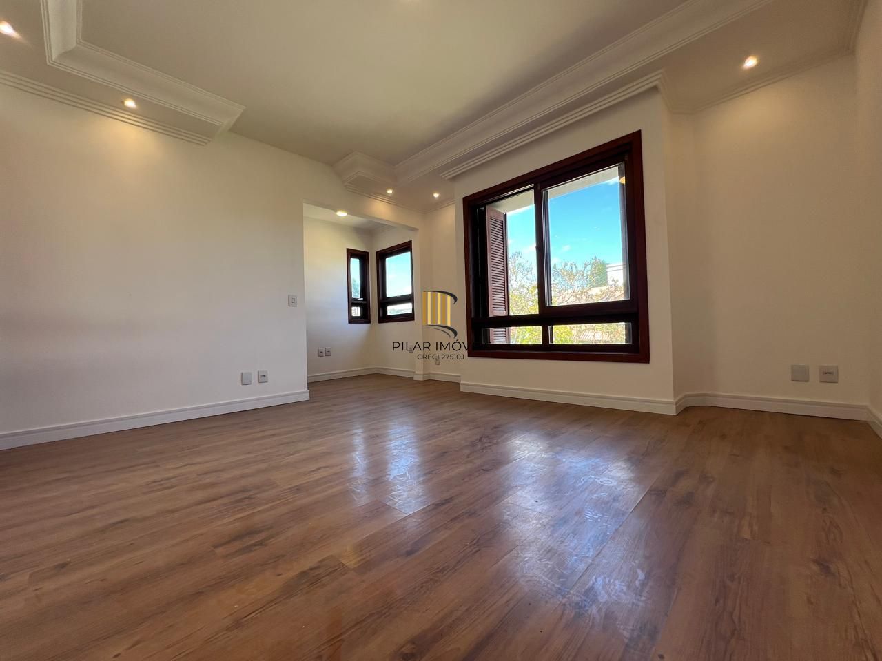 INCRÍVEL CASA COM LAREIRA E ESPAÇO GOOURMET EM CONDOMINIO NO BAIRRO IPANEMA!