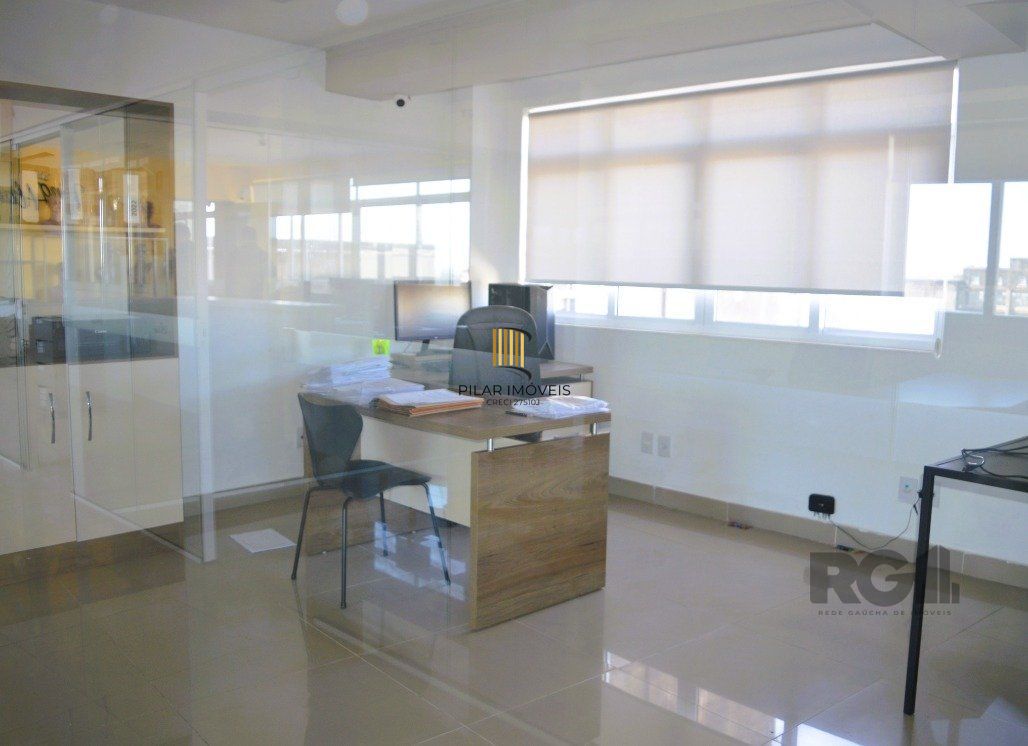 ANDAR INTEIRO NA GALERIA MALCOM 22º - SALA COMERCIAL LINDA E REFORMADA
