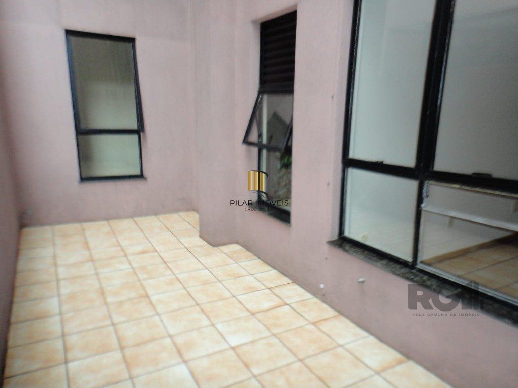 EXCELENTE SALA COMERCIAL COM GARDEN E VAGA EM FRENTE AO BRICK DA REDENÇÃO