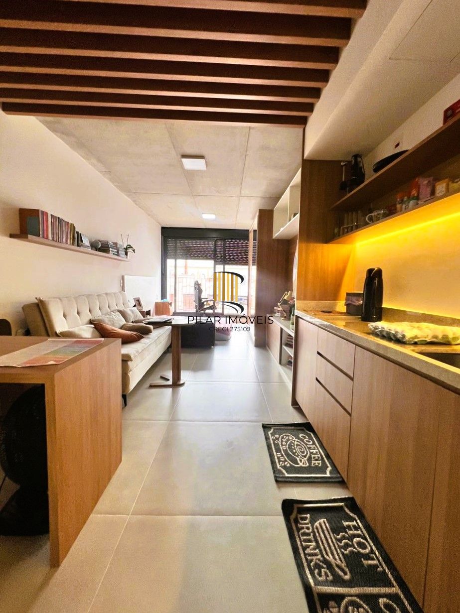 STUDIO SEMIMOBILIADO NA AV. VENÂNCIO AIRES PRÓXIMO AO HPS, UFRGS, HOSP. CLINICAS, COLÉGIO MILITAR!