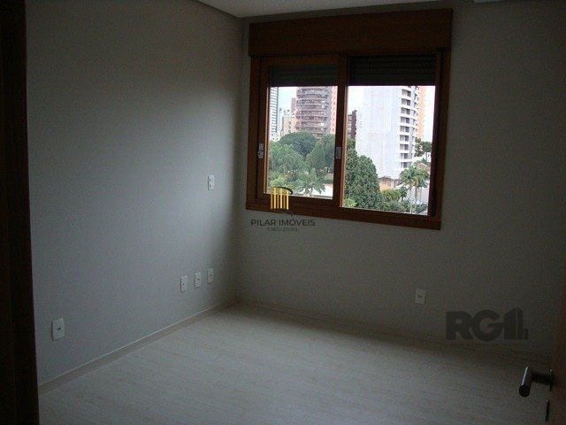 Excelente cobertura com 4 vagas no Centro de Novo Hamburgo