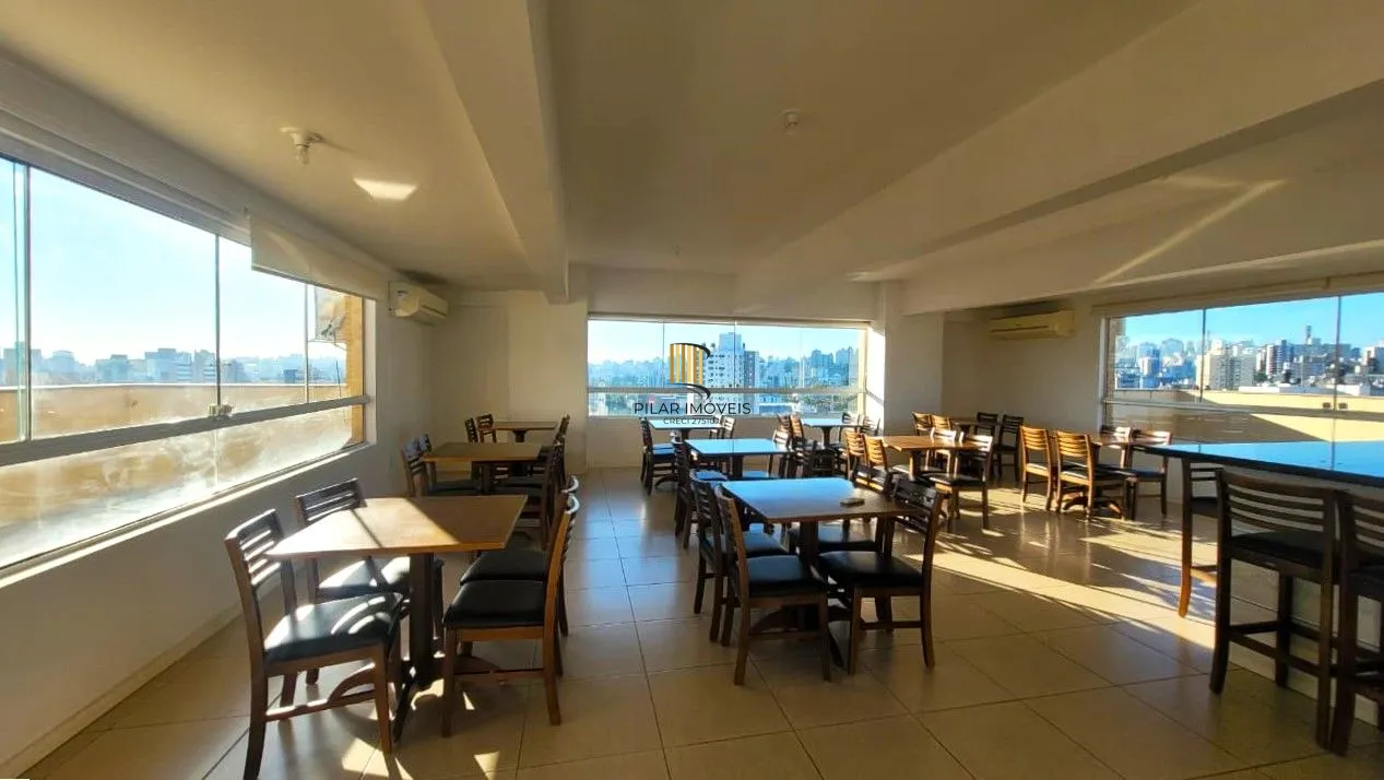 Apartamento 1 dormitório mobiliado com vaga e infra no Bairro Santana