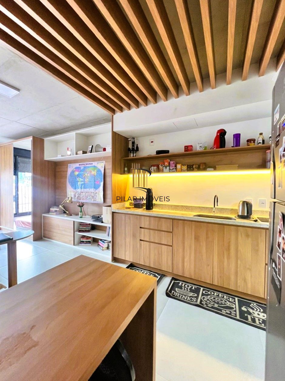 STUDIO SEMIMOBILIADO NA AV. VENÂNCIO AIRES PRÓXIMO AO HPS, UFRGS, HOSP. CLINICAS, COLÉGIO MILITAR!