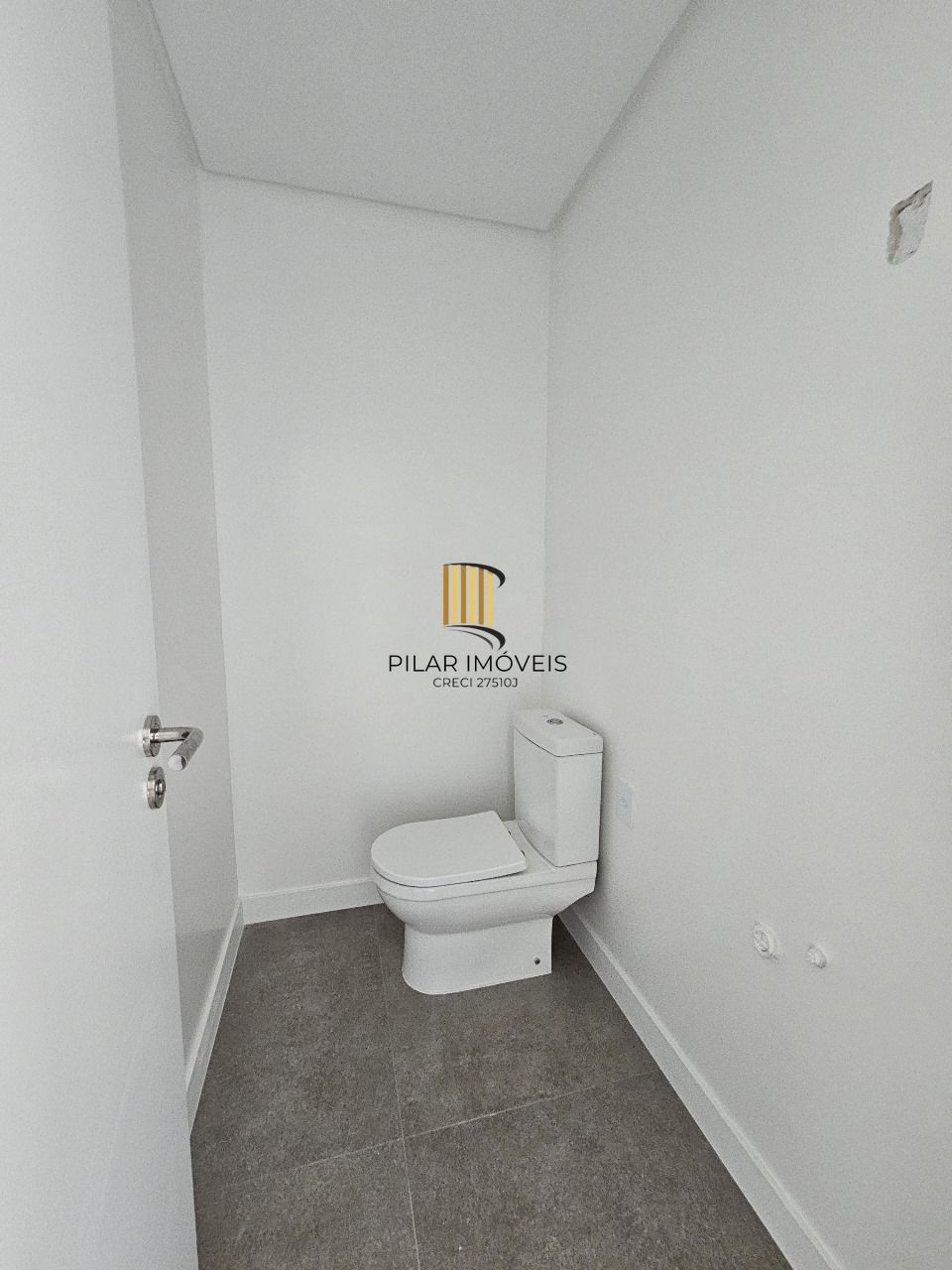 APARTAMENTO DE LUXO NO BLUE WAVES RESIDENCES EM PIÇARRA- SC COM VISTA PARA O MAR - ALTO PADRÃO