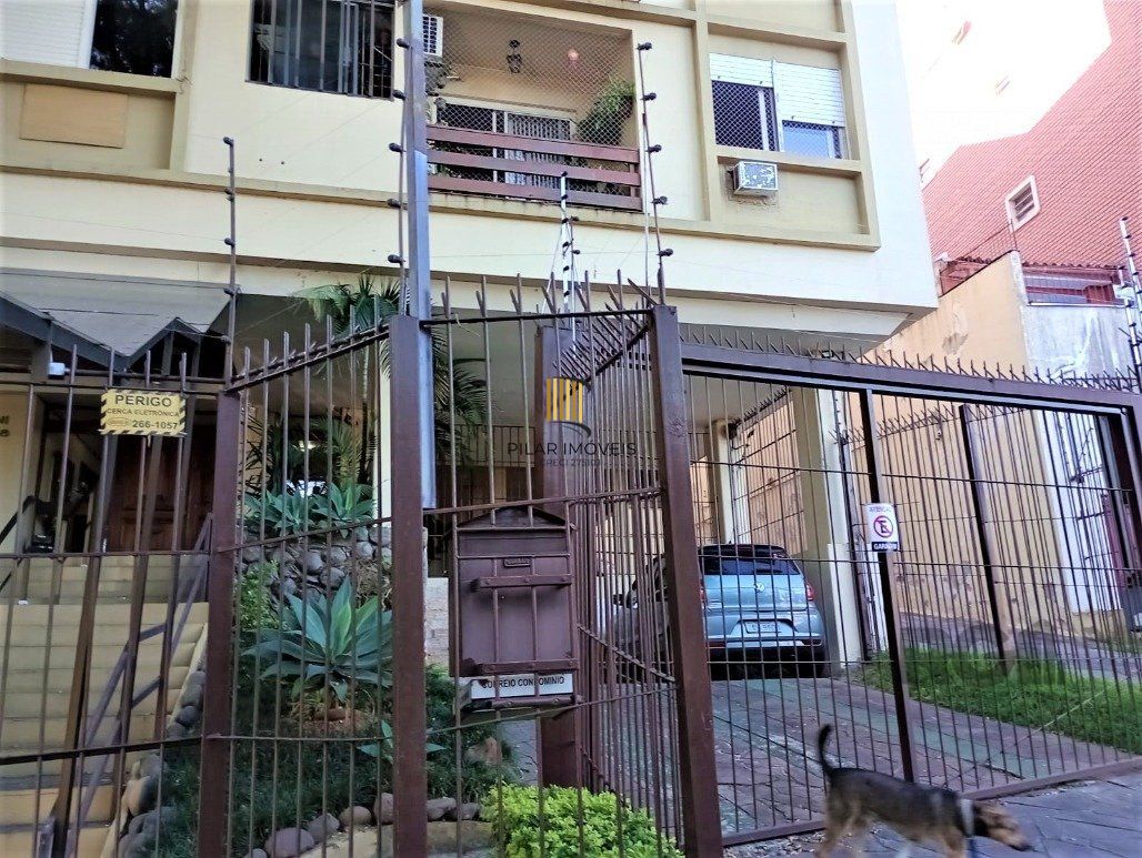 ótimo apartamento 2 dormitórios com sacada e 1 vaga de garagem coberta por convenção.