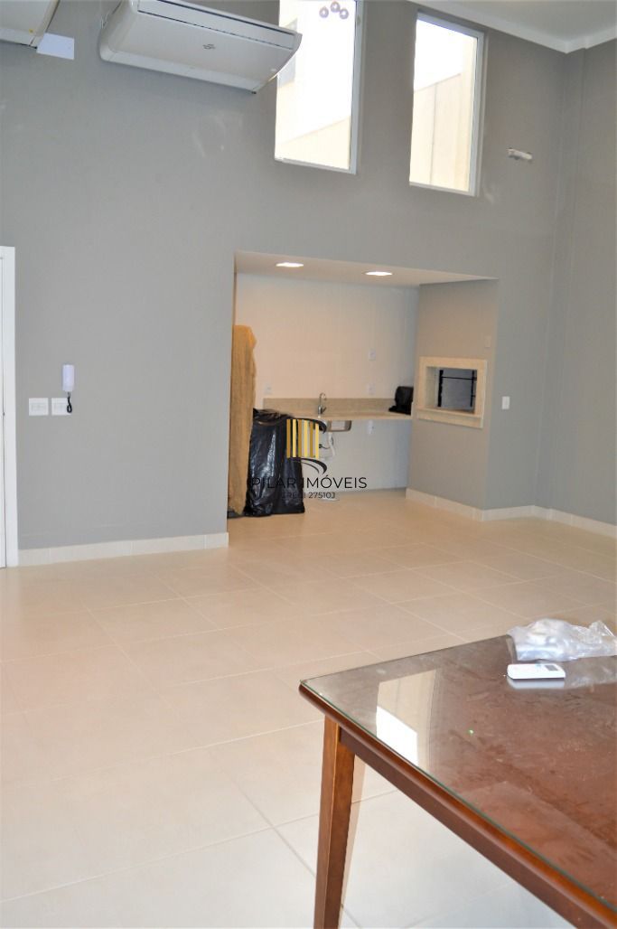 Lindo apartamento 2 dormitórios com 1 suíte, amplo garden e 2 vagas no Bairro Bom Fim.