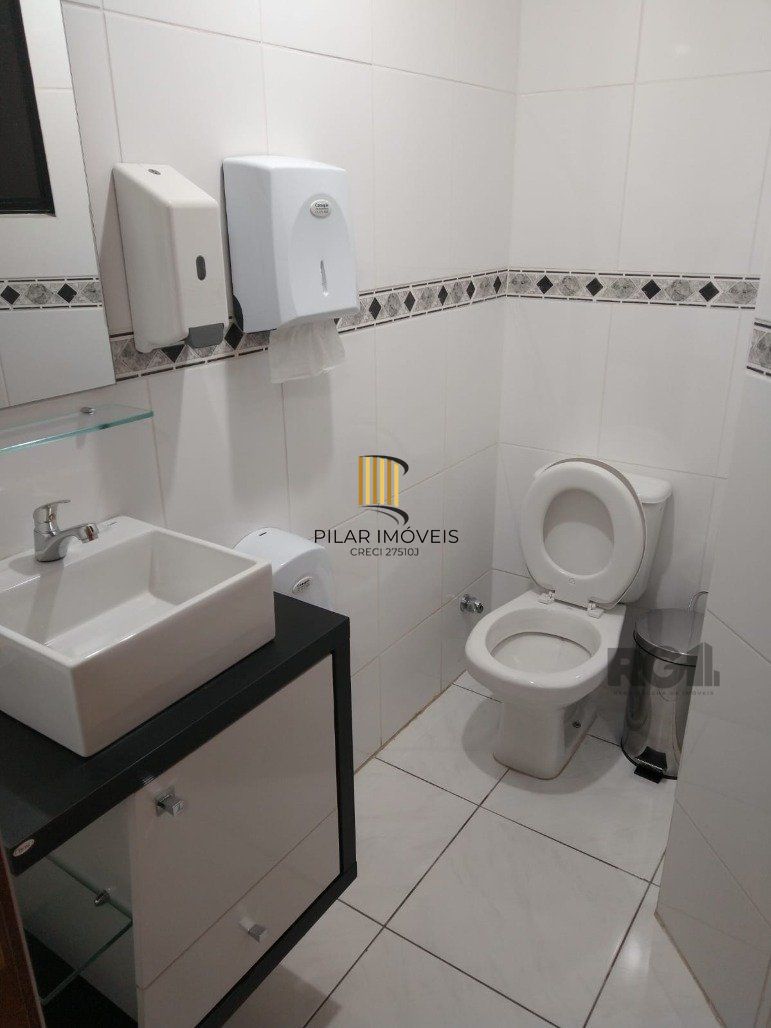 EXCELENTE SALA COMERCIAL COM GARDEN E VAGA EM FRENTE AO BRICK DA REDENÇÃO