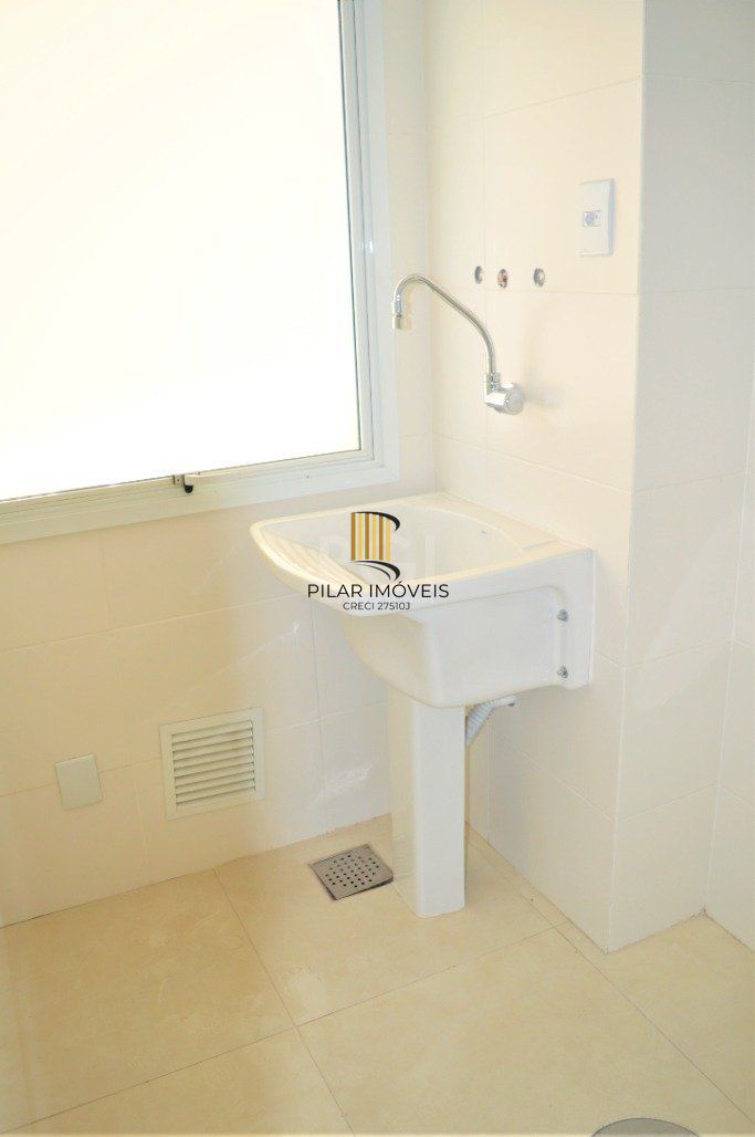 Excelente apartamento 2 dormitórios com garden e duas vagas no Bom Fim