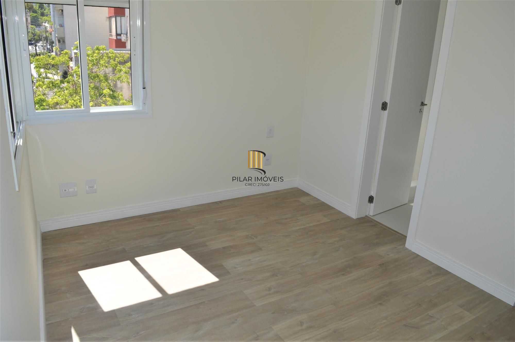 Apartamento com  2 suítes e lavabo em frente ao Parque da Redenção