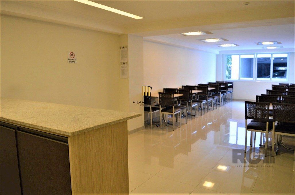 Excelente apartamento 2 dorm. sendo 1 suite, com terraço, churrasqueira, semimobiliado - 1 vaga dupla - Bairro Cidade Baixa